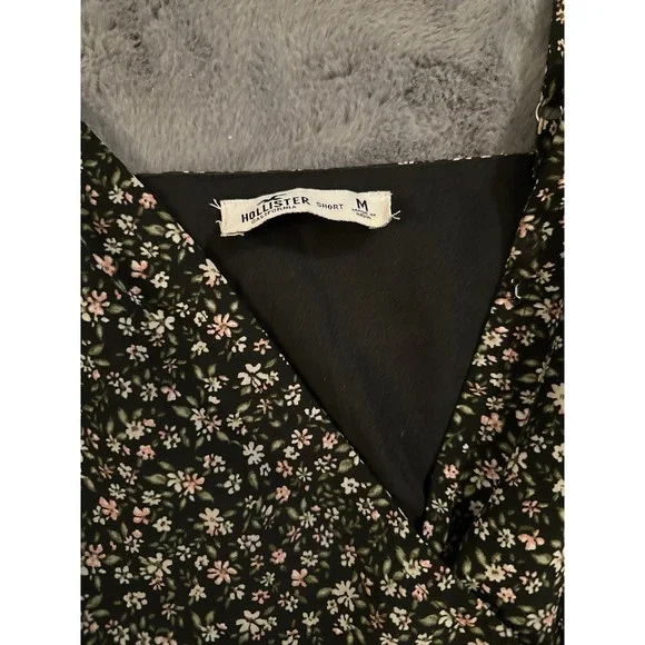 Hollister Floral Dress - Picture 4 of 7